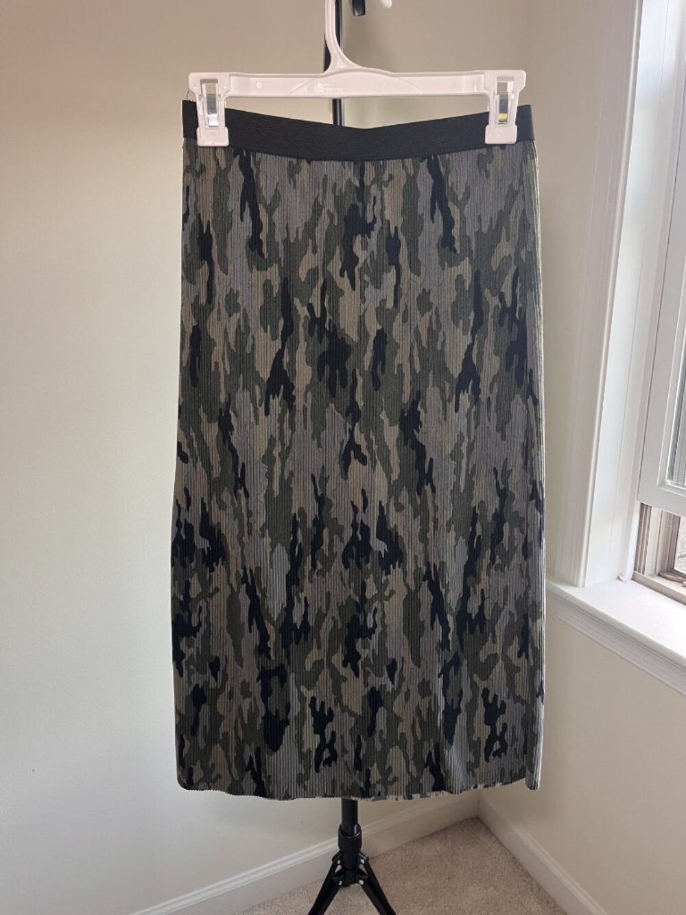 Wild Fable Camo Pleated Midi Skirt Elastic Waist Size S